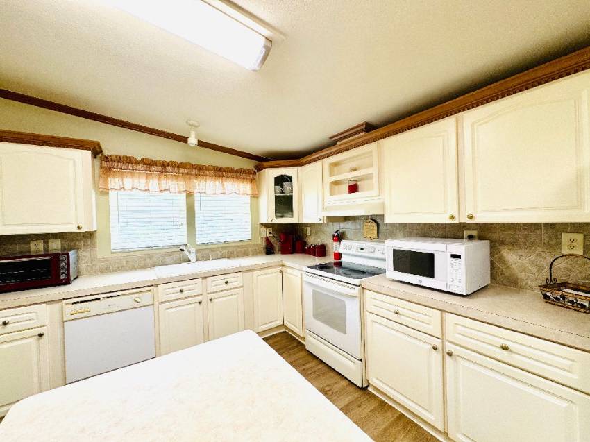 1603 Champion Drive a Lakeland, FL Mobile or Manufactured Home for Sale